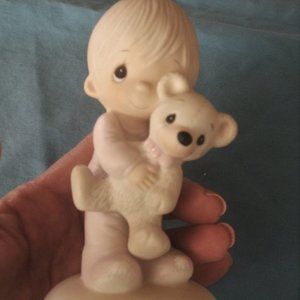 1978 Precious Moments Figurine Jesus Loves Me